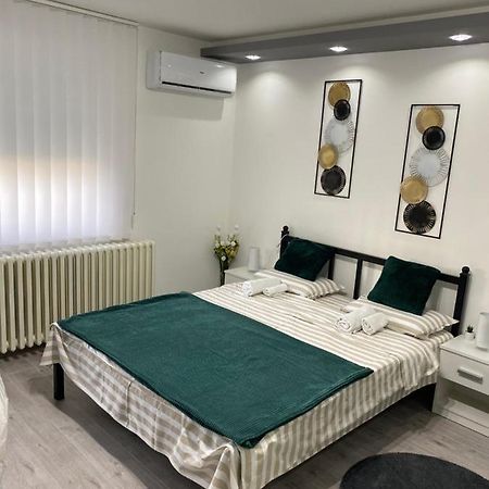 Manirosi 5 Apartment ซูโบติกา ภายนอก รูปภาพ